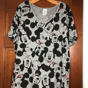 2XL Disney Mickey shirt